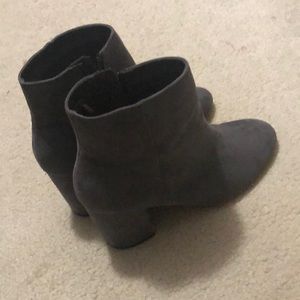 Woman grey ankle boots
